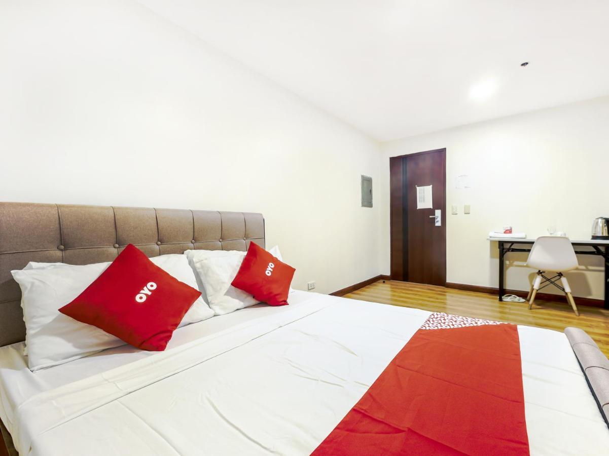 Vaccinated Staff - Oyo 837 Kysabel Hotel Paco Екстер'єр фото